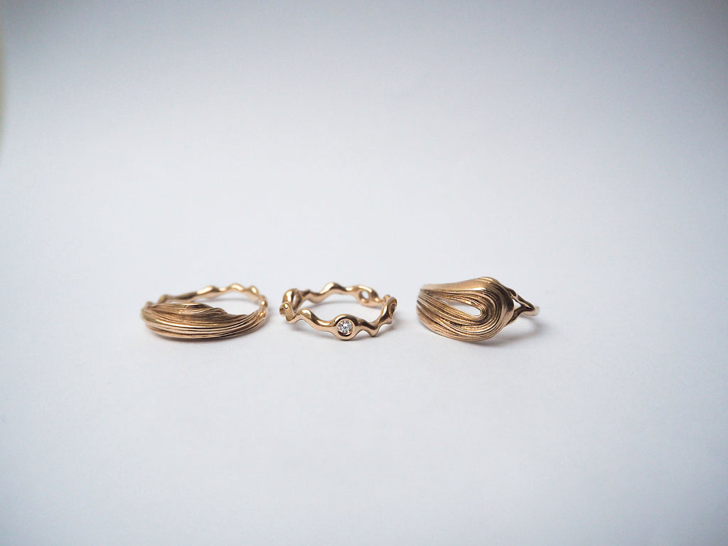 Spuma 14K Gold Ring w. Diamond